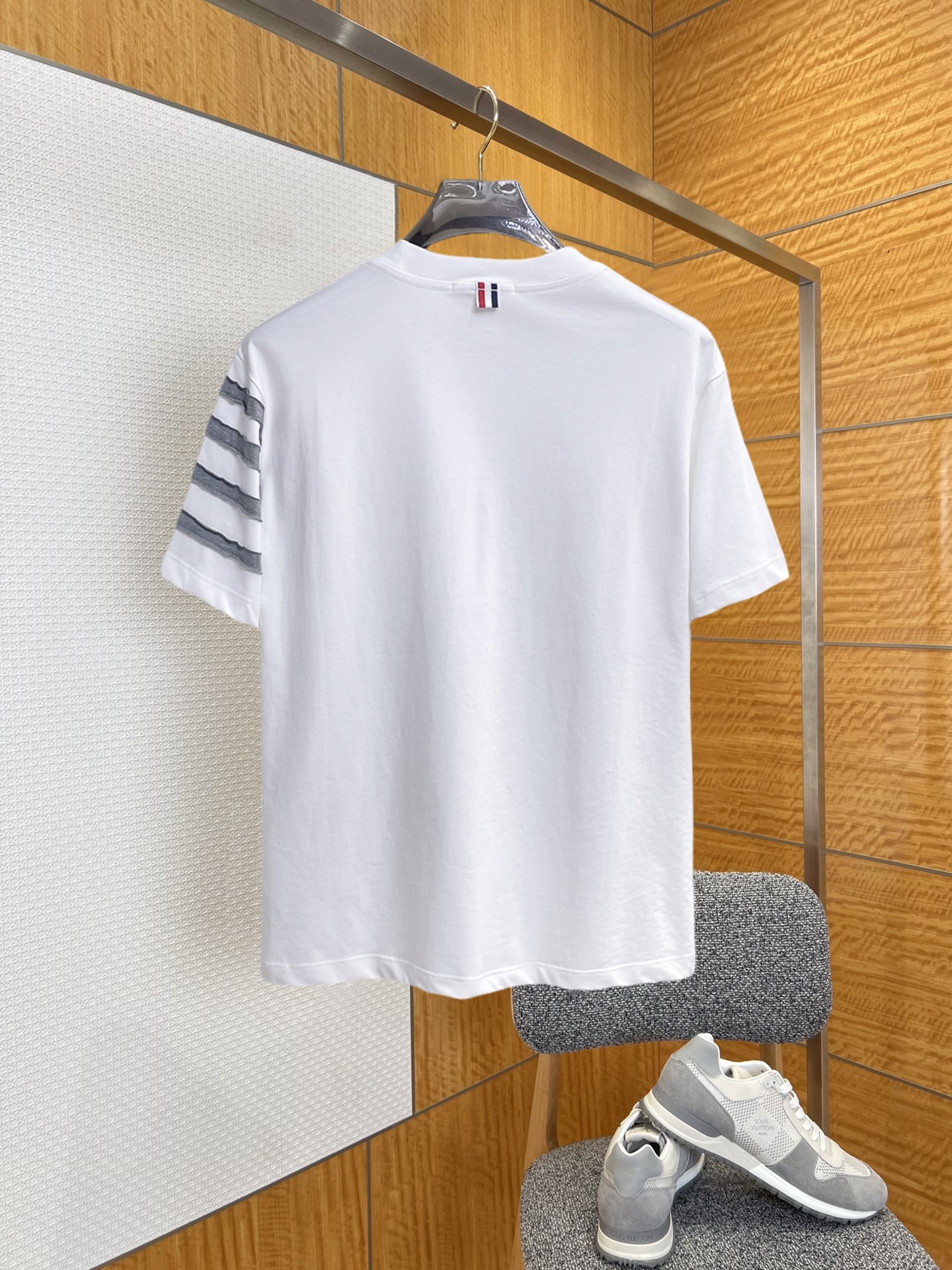 short sleeves